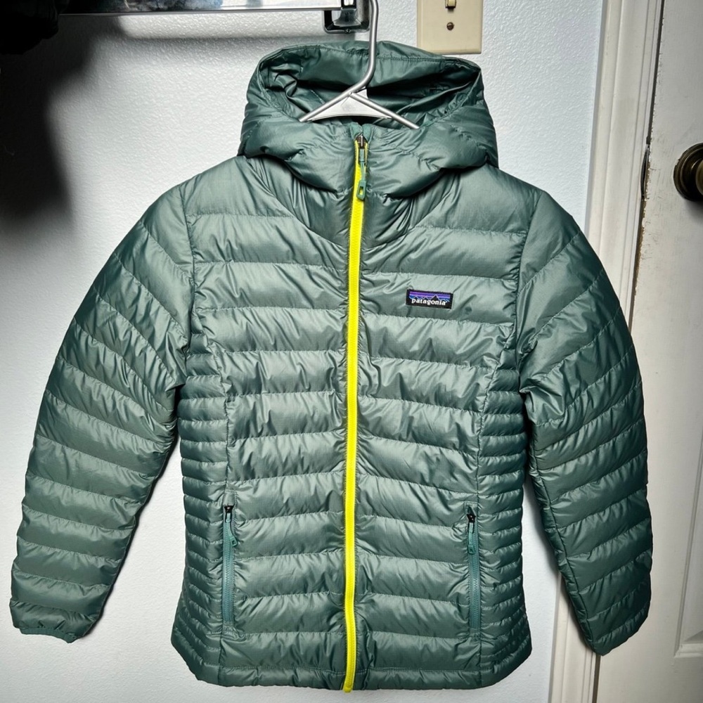 Patagonia down sweater hoody - Picture 8 of 13